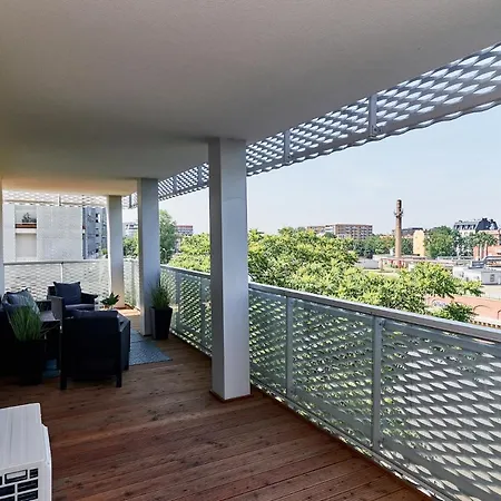 Apartman 3 Beds Luxury Living With River View In The Heart Of Wroclaw With Air Conditioning Huge Outdoor Patio And Rooftop Deck