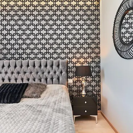 3 Beds Luxury Living With River View In The Heart Of Wroclaw With Air Conditioning Huge Outdoor Patio And Rooftop Deck Wrocław