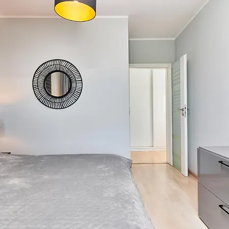 3 Beds Luxury Living With River View In The Heart Of Wroclaw With Air Conditioning Huge Outdoor Patio And Rooftop Deck Apartman