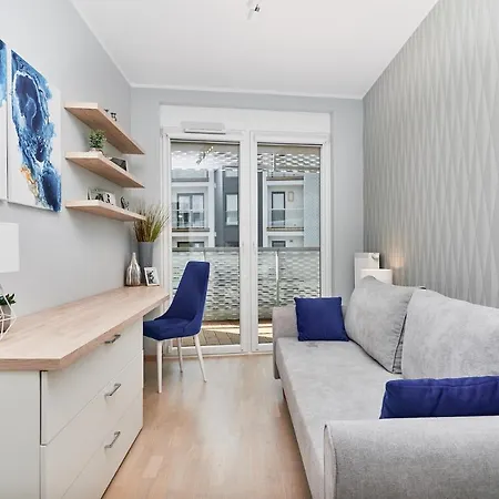 3 Beds Luxury Living With River View In The Heart Of Wroclaw With Air Conditioning Huge Outdoor Patio And Rooftop Deck Apartman Wrocław