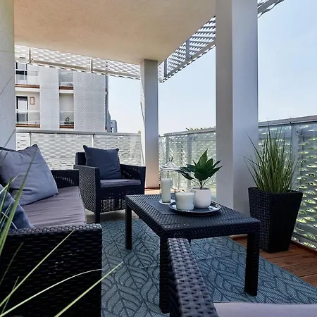 Apartman 3 Beds Luxury Living With River View In The Heart Of Wroclaw With Air Conditioning Huge Outdoor Patio And Rooftop Deck Wrocław