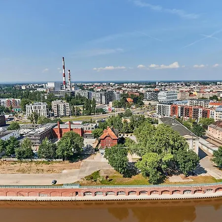 3 Beds Luxury Living With River View In The Heart Of Wroclaw With Air Conditioning Huge Outdoor Patio And Rooftop Deck Apartman