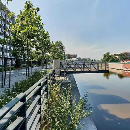 3 Beds Luxury Living With River View In The Heart Of Wroclaw With Air Conditioning Huge Outdoor Patio And Rooftop Deck *