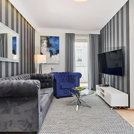 Apartman 3 Beds Luxury Living With River View In The Heart Of Wroclaw With Air Conditioning Huge Outdoor Patio And Rooftop Deck