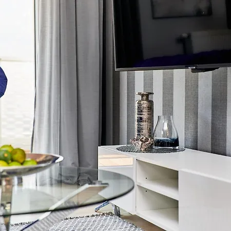 3 Beds Luxury Living With River View In The Heart Of Wroclaw With Air Conditioning Huge Outdoor Patio And Rooftop Deck *