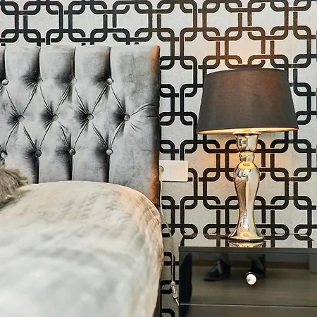 3 Beds Luxury Living With River View In The Heart Of Wroclaw With Air Conditioning Huge Outdoor Patio And Rooftop Deck *