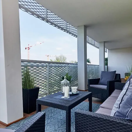 Apartman 3 Beds Luxury Living With River View In The Heart Of Wroclaw With Air Conditioning Huge Outdoor Patio And Rooftop Deck *