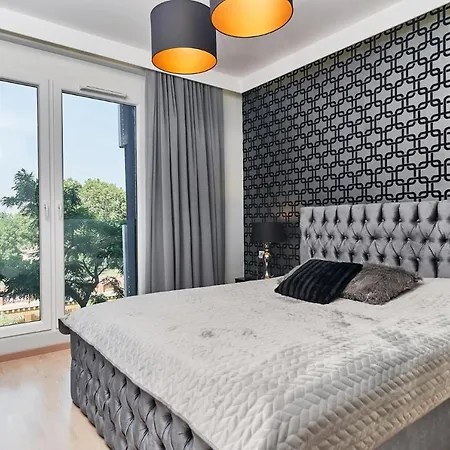 3 Beds Luxury Living With River View In The Heart Of Wroclaw With Air Conditioning Huge Outdoor Patio And Rooftop Deck Apartman