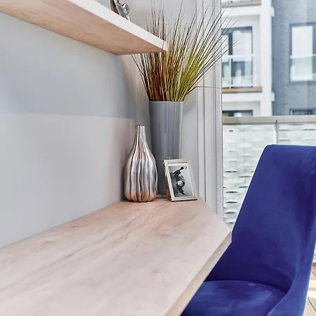 Apartman 3 Beds Luxury Living With River View In The Heart Of Wroclaw With Air Conditioning Huge Outdoor Patio And Rooftop Deck *
