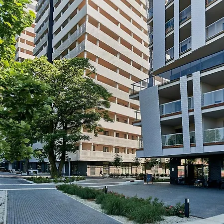 3 Beds Luxury Living With River View In The Heart Of Wroclaw With Air Conditioning Huge Outdoor Patio And Rooftop Deck Apartman